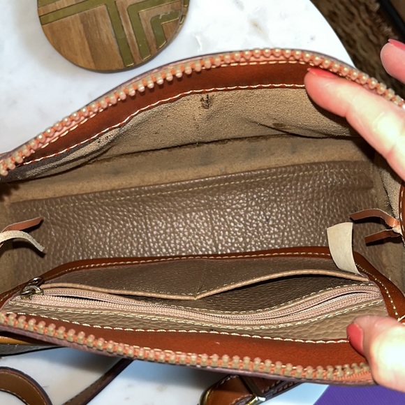 *Similar To* Vintage Dooney & Bourke Pebble Leather Purse - Picture 8 of 13